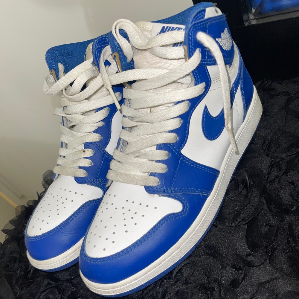 Storm blue Jordan Retro 1